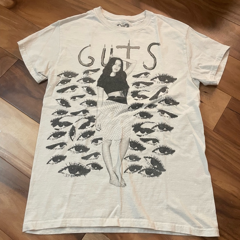 Olivia Rodrigo guts tour tee